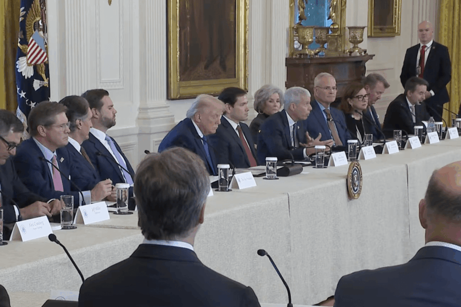 Venezuelan Oil Investment Promises Ignored Amid Corporate Reluctance and Political Turmoil